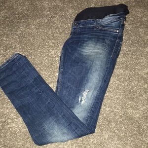 Destrssed maternity jeans